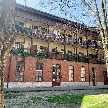 Espacios Blanco Plaza Del Viejo Coso 바야돌리드 외부 사진