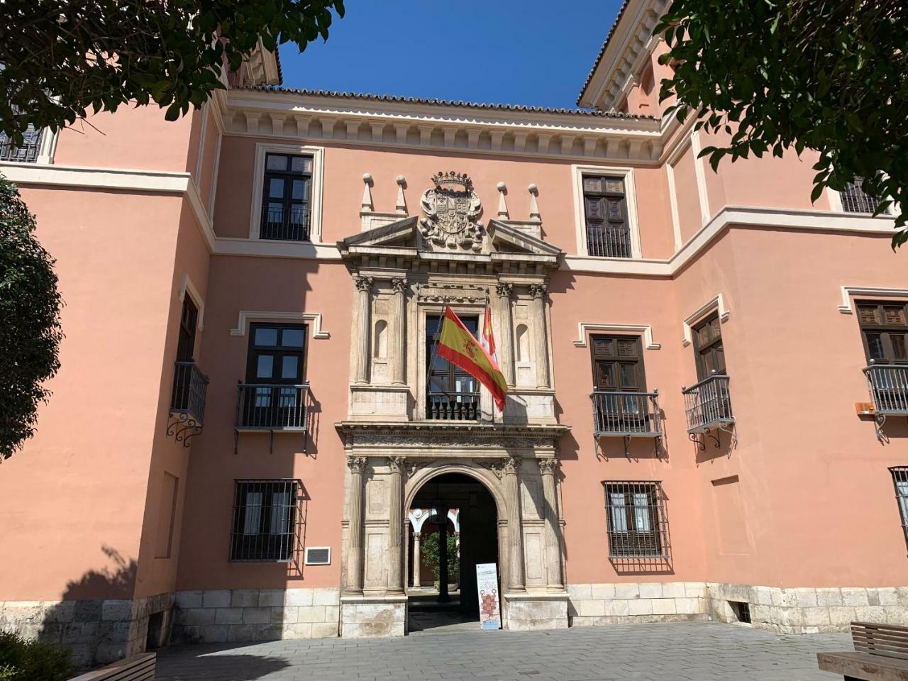 Espacios Blanco Plaza Del Viejo Coso 바야돌리드 외부 사진